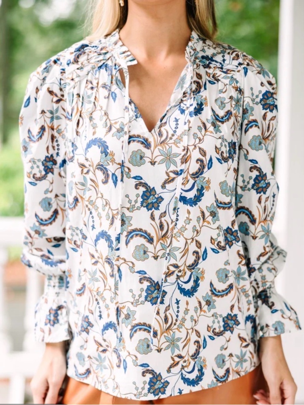 Sugarlips Blue & Cream Floral V-Neck Blouse